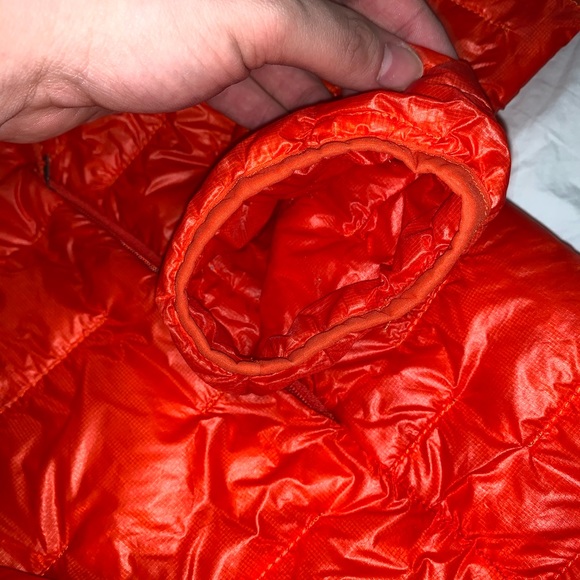 Patagonia Light Weight Puffer Jacket - Picture 5 of 16
